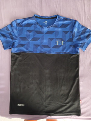 Under Armour short sleeve sports shirt, black and blue, size M
