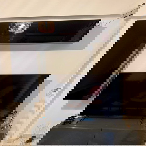 Έπιπλο τηλεόρασης τριπλό Minalode μεταχειρισμένο