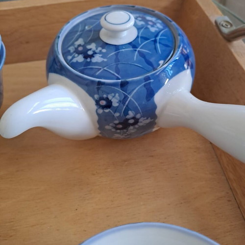 Japanese Tea Set like new, 4 pieces