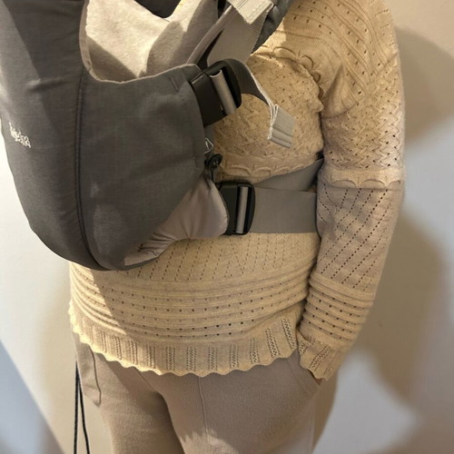 Inglesina baby carrier like new, for 3 to 9 kg