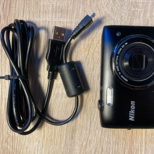 Nikon Coolpix 7X wide optical zoom used, needs repair