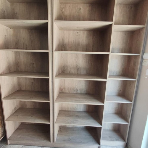 Shelves like new in various sizes from store closure