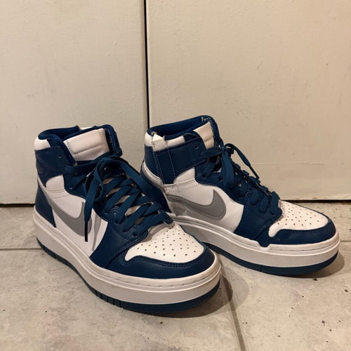Nike Jordan athletic boots size 38 like new, blue