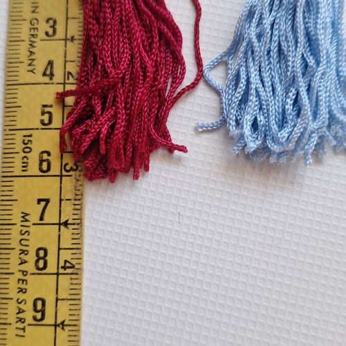 Decorative tassels in sky blue and burgundy, pack of 90 each