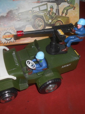 Lyra Army Desert Patrol Jeep battery-powered vintage toy 1970