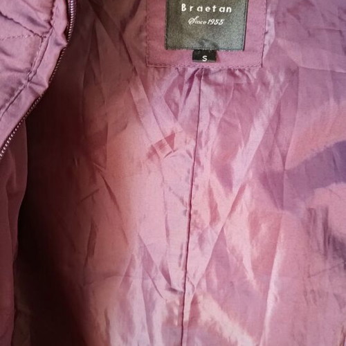 Down jacket size S purple like new with detachable hood
