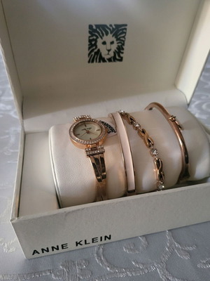 Ρολόι Anne Klein γυναικείο καινούργιο, μπεζ