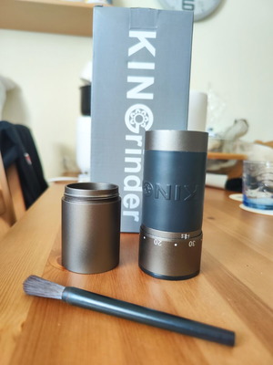 KINGrinder K6 manual coffee grinder
