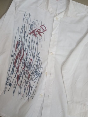 Boy's shirt like new, size 10 years