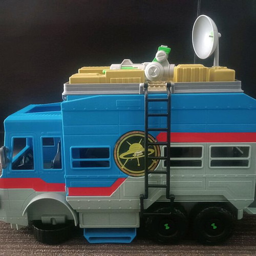 Ben 10 Headquarters like new three-story playset