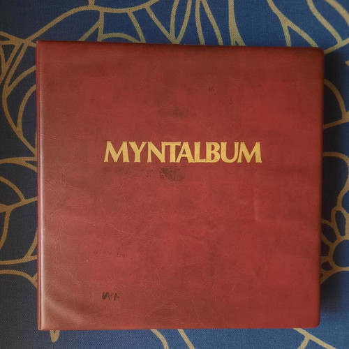 Vintage banknote and coin album, 18 pages, Sweden