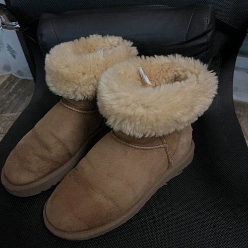 Ugg Classic Short II boots size 38 chestnut like new