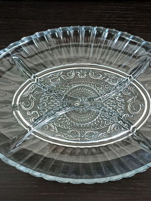 Serving plate for nuts or appetizers new, 26/18 cm