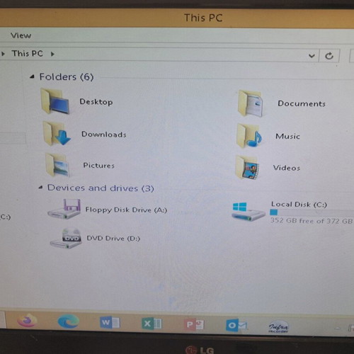 Pentium 4 Desktop PC 3.06 GHz 2 GB RAM 400 GB HDD Windows Office used