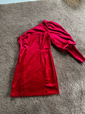 dress"