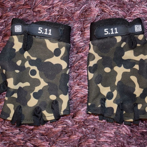 5.11 tactical gloves used, size M, camouflage print