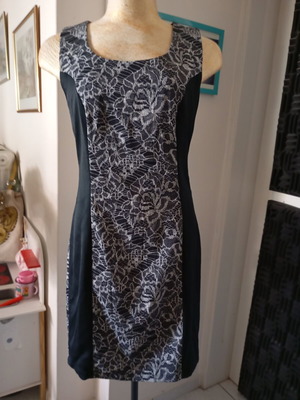 Arte Maxima dress size S like new, black and white