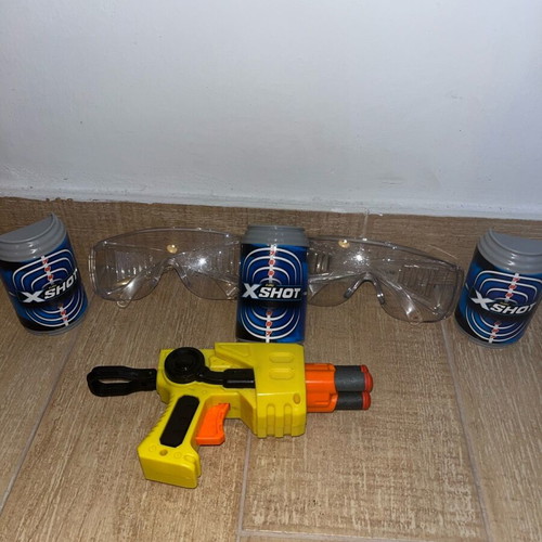 Set Nerf με πιστόλι, 3 στόχους και 2 προστακτικά γυαλιά σε άριστη κατάσταση