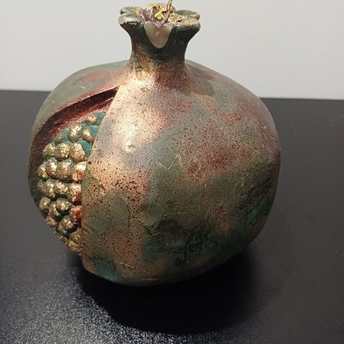 Pomegranate candle used with gold dust height 14.5cm