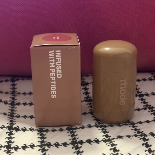 Rhode Pocket Blush Toasted Teddy new unused