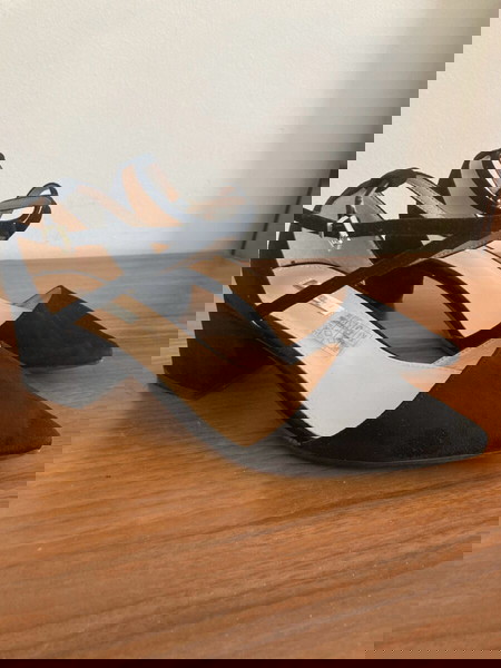 Μαύρα καστόρινα παπουτσια