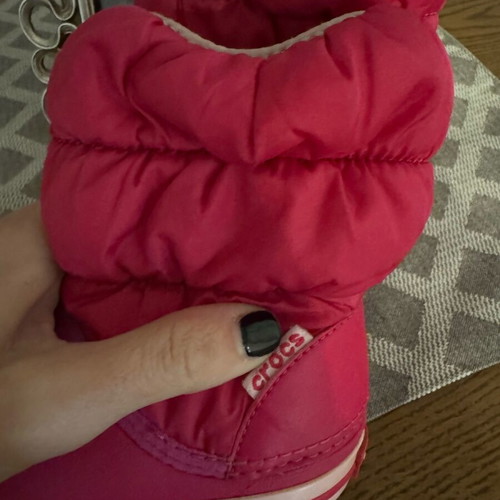 Crocs girls' rain boots pink sizes 24-25 like new