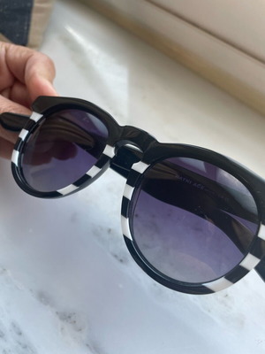 Sunglasses like new