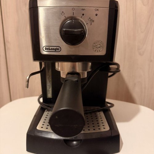 Delonghi Coffee Maker Espresso Machine like new