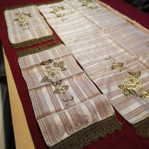 Handmade silk embroidery set of 3 pieces like new with gold thread and lace