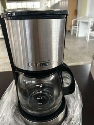 Coffee maker Pyrex like new with box