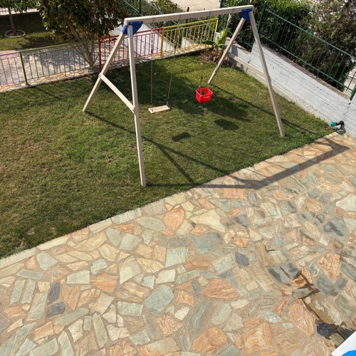 Wooden swing used in good condition