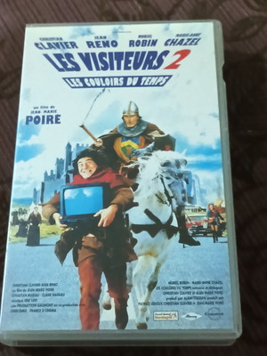 Les Visiteurs 2 VHS лента, френски език, без гръцки субтитри