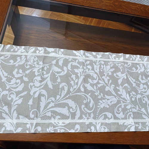 Table runner over 150 cm used, very long