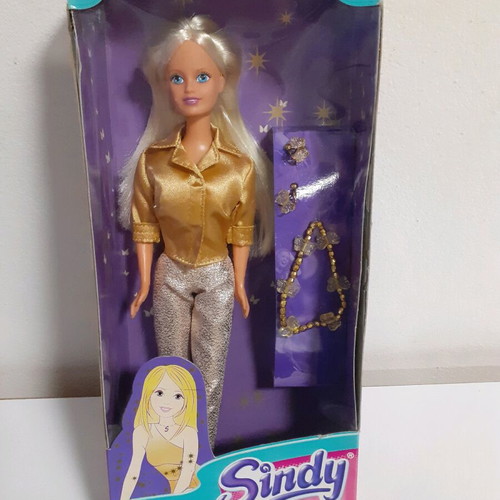 Sindy Chic (Hasbro) new, sealed