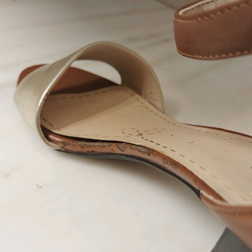 Clarks women's sandals used with square heel brown and gold