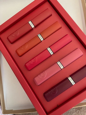 Loreal lip όλα μαζί καινούργιο