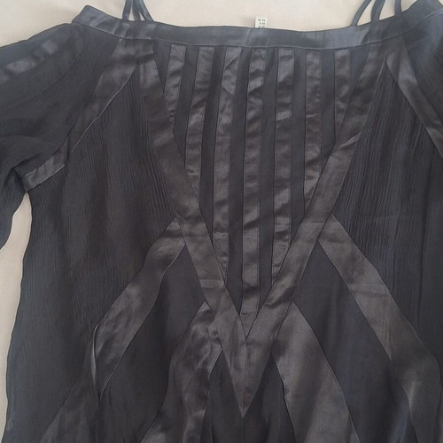 Karen Millen blouse black airy like new, size S