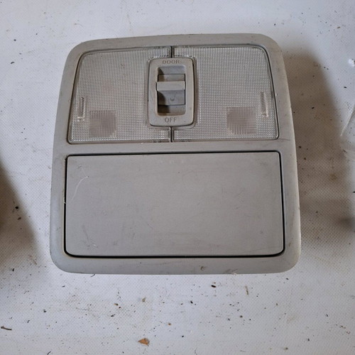 Toyota Rav4 dome light used