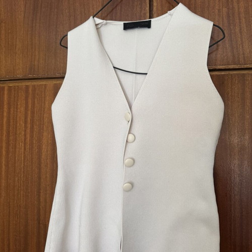 Zara sleeveless vest like new, white, size S