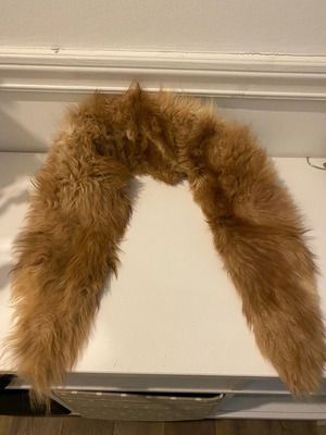 Fur collar with natural fur