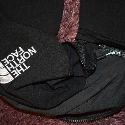 The North Face Anticline Cargo pants 2 in 1 like new, size 32, black