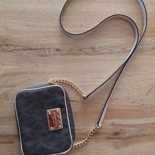 Michael Kors crossbody bag used, shoulder type