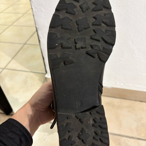 Nak black boots used, size 39