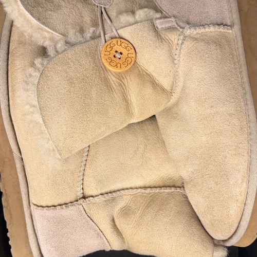 Ugg Australia beige boots size 39 like new