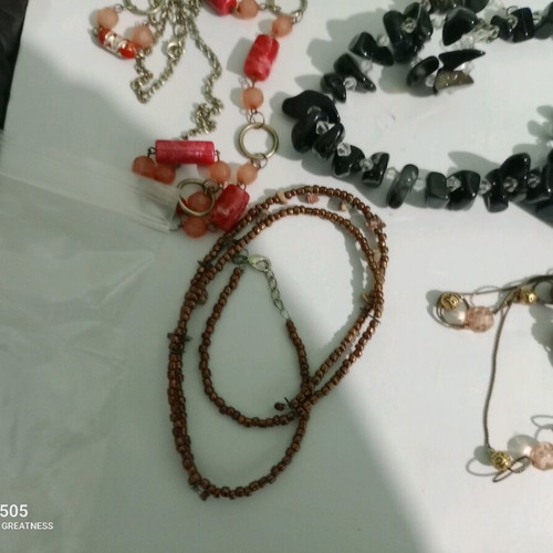 Jewelry used, assorted with belt and mirror gifts