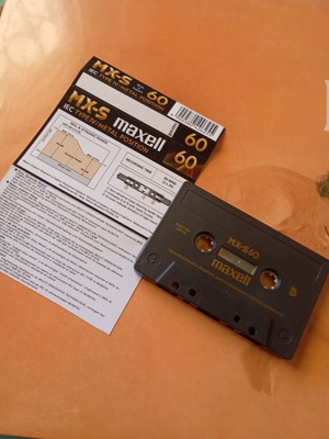 Maxell MX-S60 metal cassette used, high resonance and heat resistant