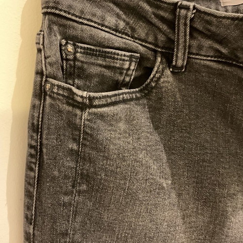 DL1961 black denim pants new, size 28, crop length