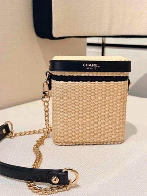 Chanel Les Beiges makeup bag with long strap