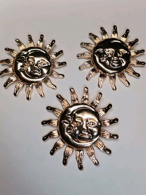Set of 3 moon/sun pins gold color new