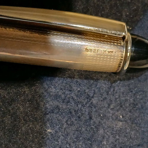 Silver fountain pen like new